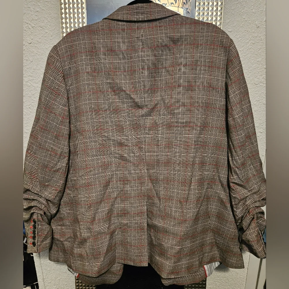1. State Women's Brown Plaid Blazer - Picture 2 of 6